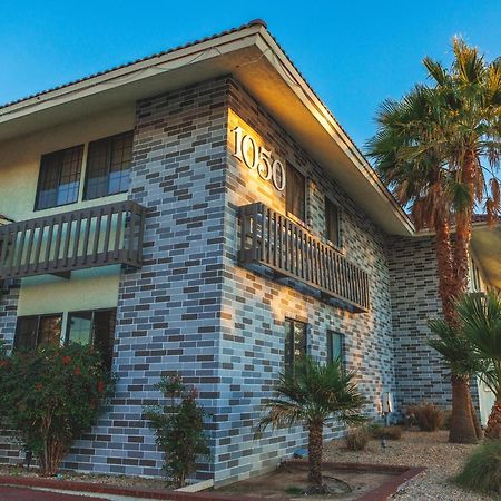 Red Roof Inn Ridgecrest Bagian luar foto