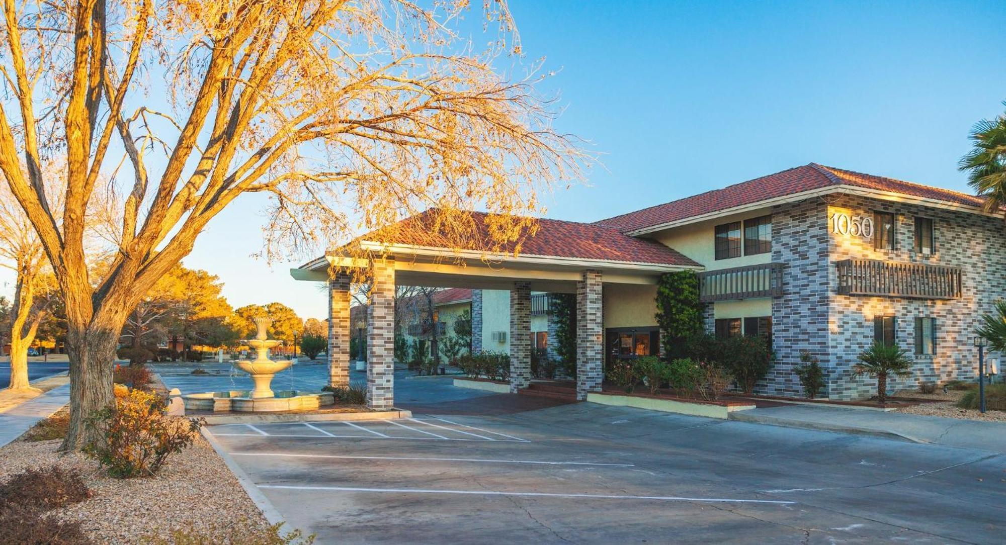 Red Roof Inn Ridgecrest Bagian luar foto