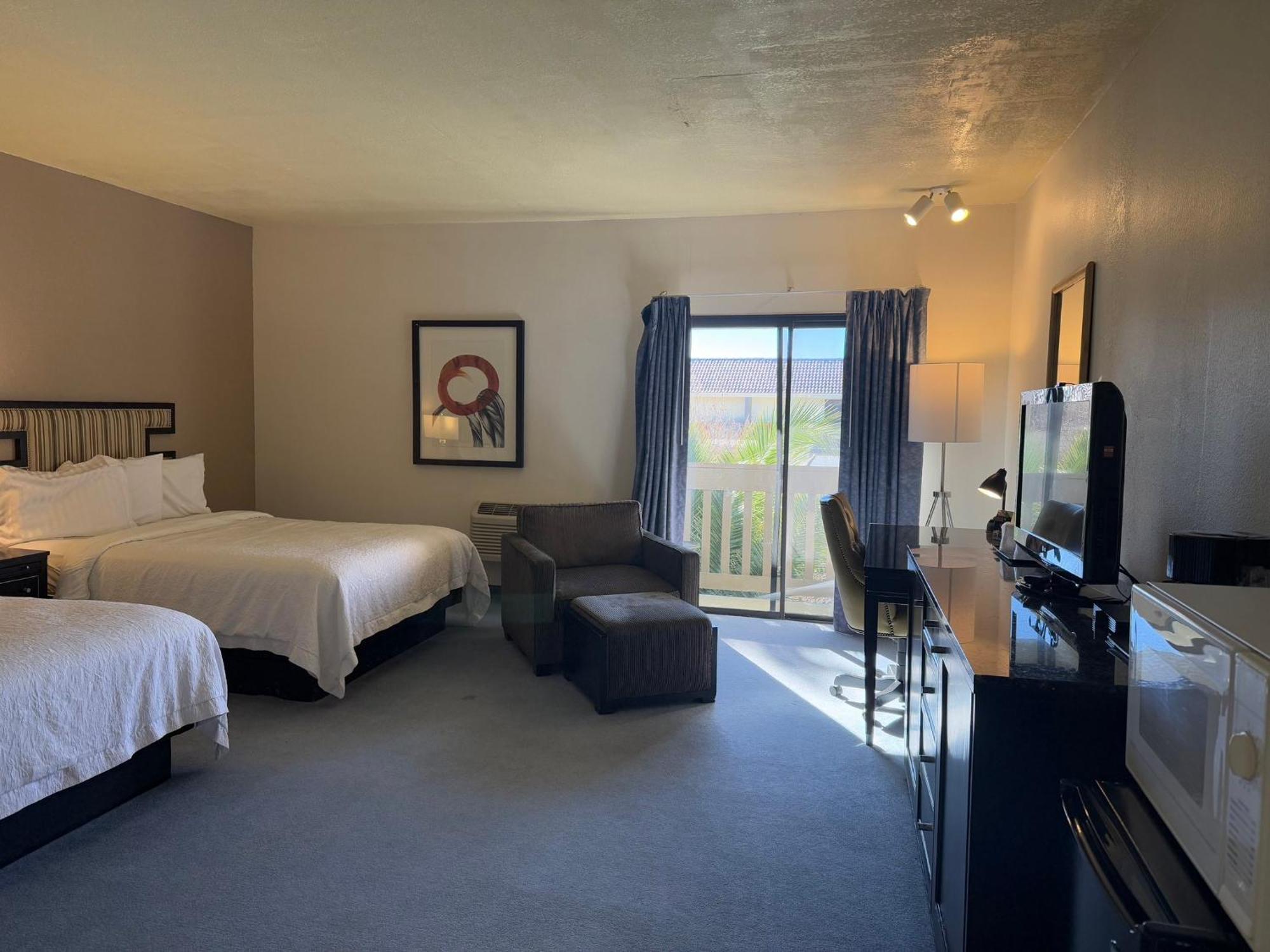 Red Roof Inn Ridgecrest Bagian luar foto