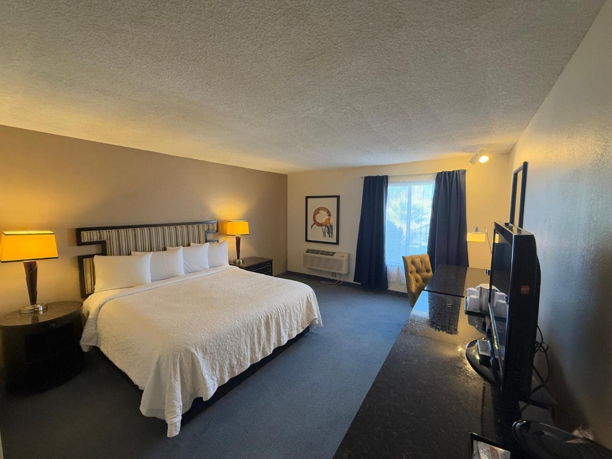 Red Roof Inn Ridgecrest Bagian luar foto