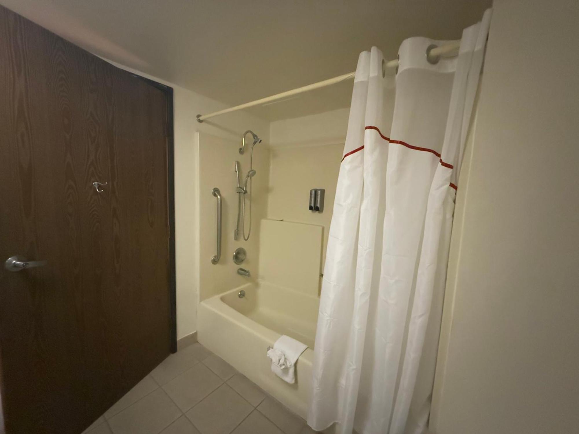 Red Roof Inn Ridgecrest Bagian luar foto