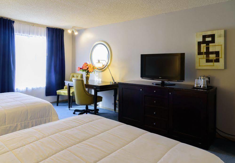 Red Roof Inn Ridgecrest Bagian luar foto